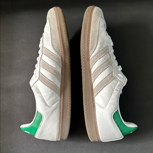 Adidas Men's Size 8.5 White and Green Classic Sneakers - Picture 4 of 9